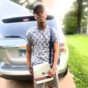 Meet your Posher, Reyan